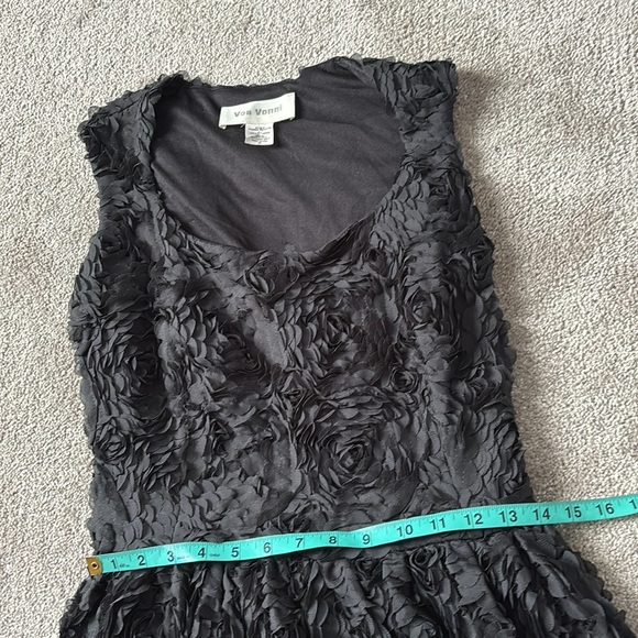 Von Vonni Patterned Floral black mini dresss Sz Medium - Picture 10 of 17